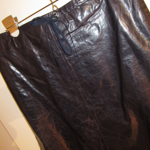 Banana Republic Navy Blue Leather Skirt - Picture 5 of 5
